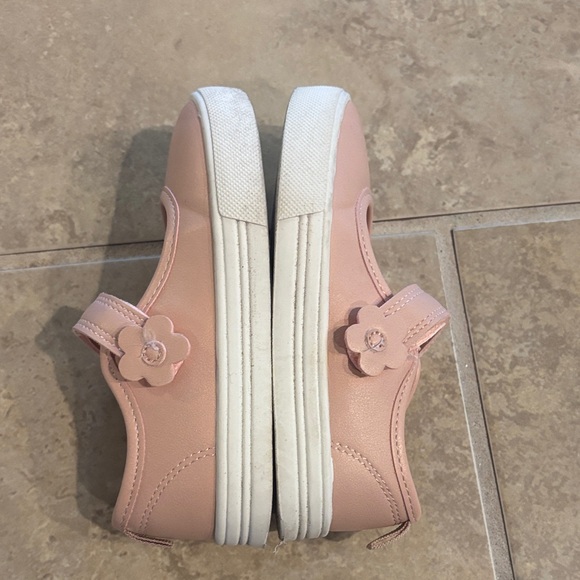 OshKosh B'gosh Pink Dress Shoes with Flower Accent - Picture 6 of 8